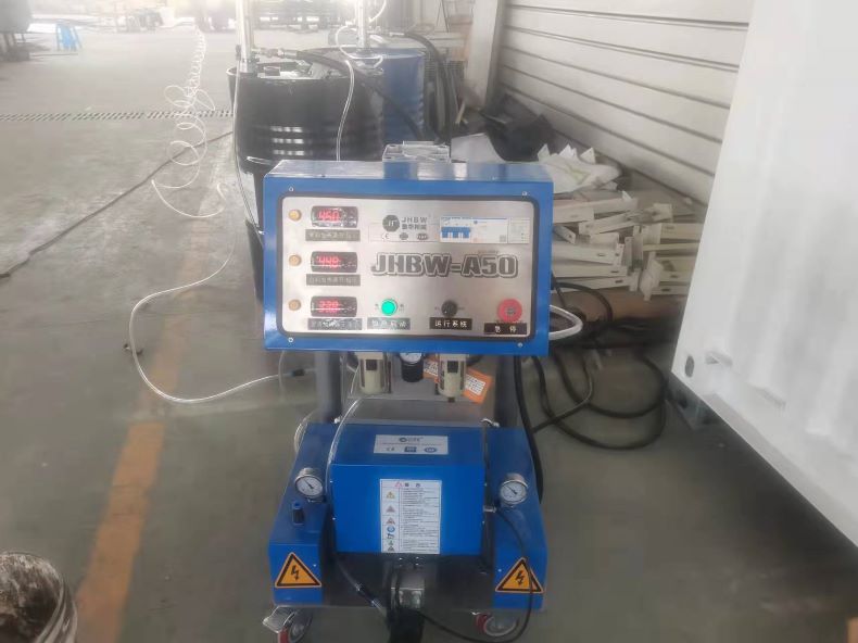 聚氨酯發(fā)泡機(jī) 聚氨酯發(fā)泡機(jī)